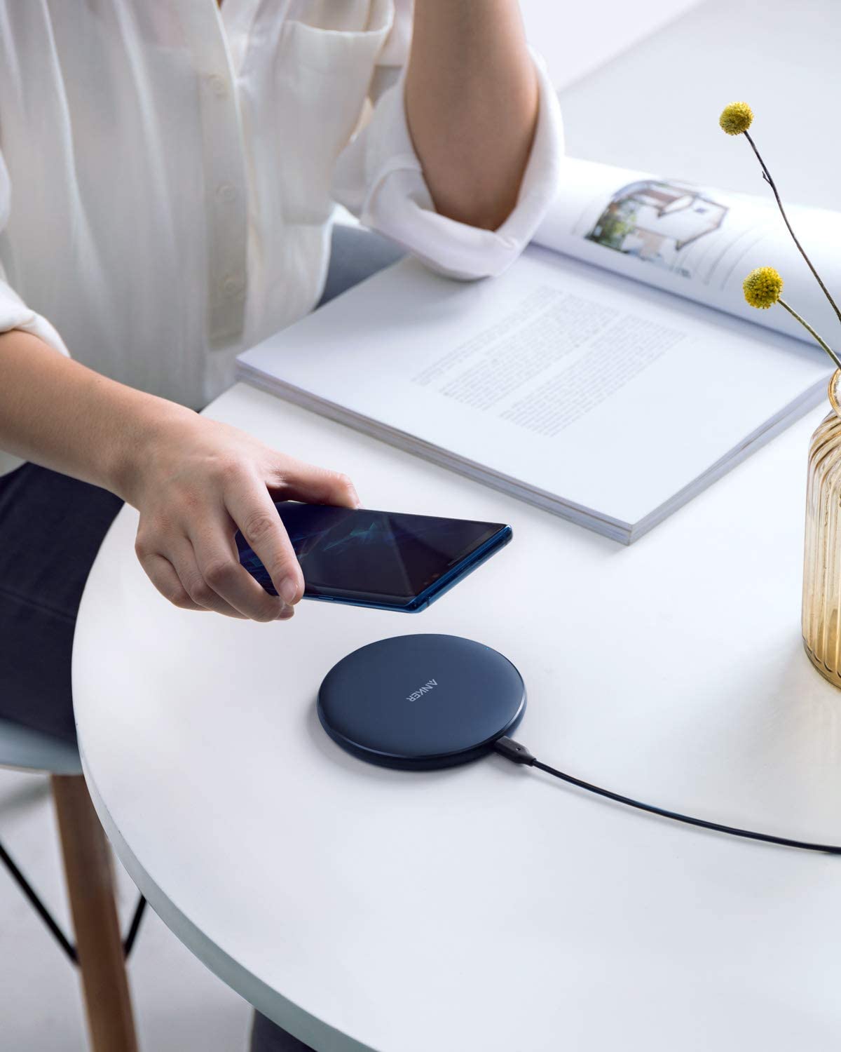 Anker <b>313</b> Wireless Charger (Pad) by Anker