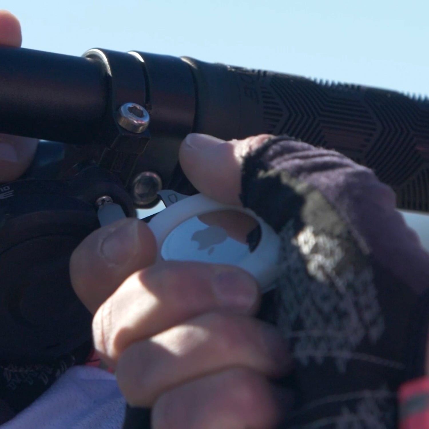 AirTag Multitool 4-in-1 Lite by ATECH